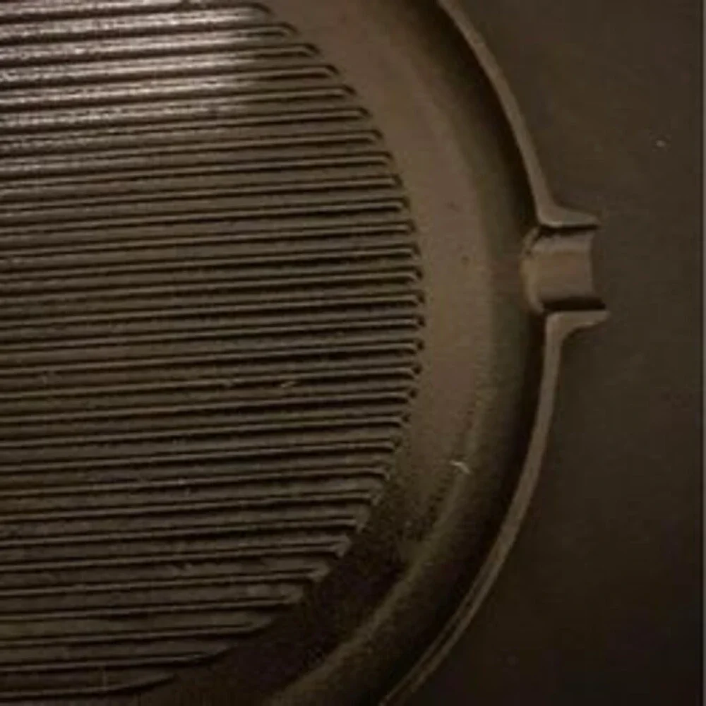 Cast Iron Skillet/Pan with Grilling Grooves [Item 362]